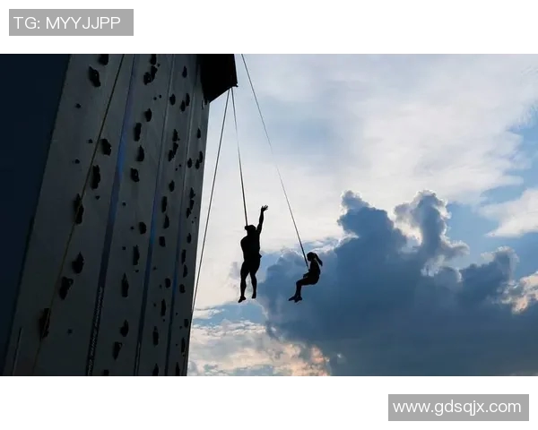 成都攀岩队实力提升引发热议攀岩运动新风潮