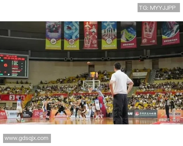 山东男篮与广东队精彩对决录像回放全程回顾与精彩瞬间分析