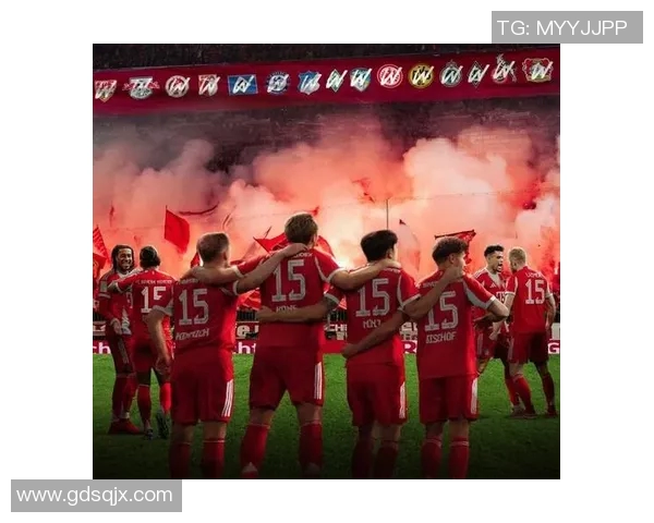 拜仁对阵巴黎的精彩对决分析与预测展望