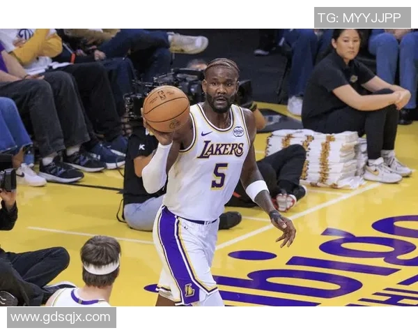 湖人对国王精彩回放12月28日比赛全程回顾与分析