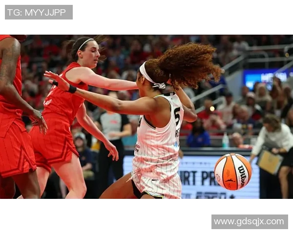 达拉斯飞翼与芝加哥天空的精彩对决揭示WNBA新赛季的激烈竞争与无限可能