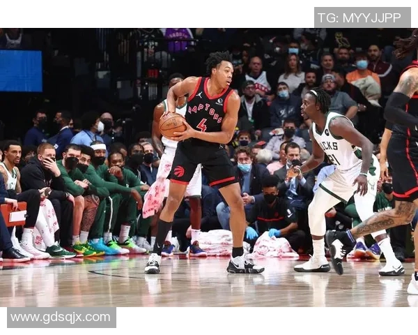 雄鹿与猛龙激战正酣精彩瞬间文字直播全程回顾与分析