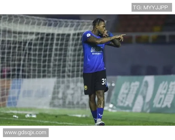 精彩对决大连队主场迎战天津松江期待一场激烈的足球盛宴