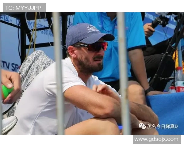 詹俊解说巴萨与利物浦巅峰对决精彩瞬间回顾与分析