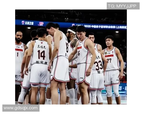 2021年CBA精彩对决浙江队与山东队巅峰之战回顾与分析