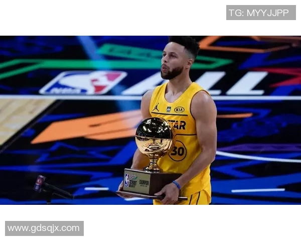 库里三分球总数突破四千大关再创历史第一人神迹震撼全场