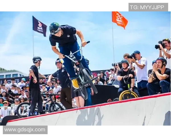 极限运动的魅力与挑战南京极限运动队的意识与精神探讨 极限运动的魅力与挑战南京极限运动队的意识与精神探讨