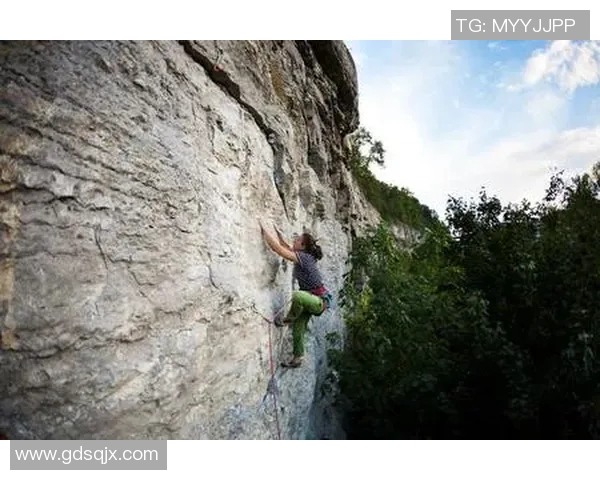 重庆攀岩队耐力争议引发热议运动员训练方式成焦点