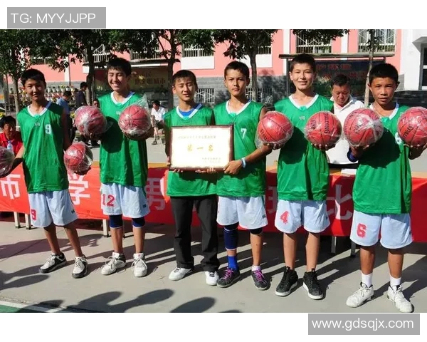 高诗岩：从青涩少年到篮球场上的璀璨明星之路