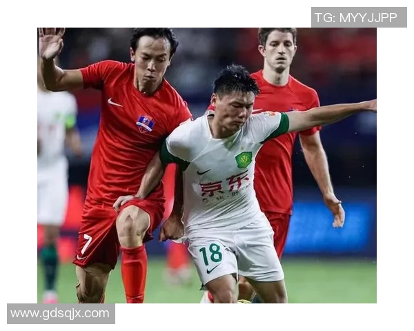 深圳羽毛球队在邀请赛中以67分稳居积分榜首位展现强劲实力