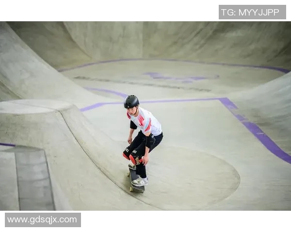 深圳攀岩队在世界滑板锦标赛中以65分稳居积分榜首位